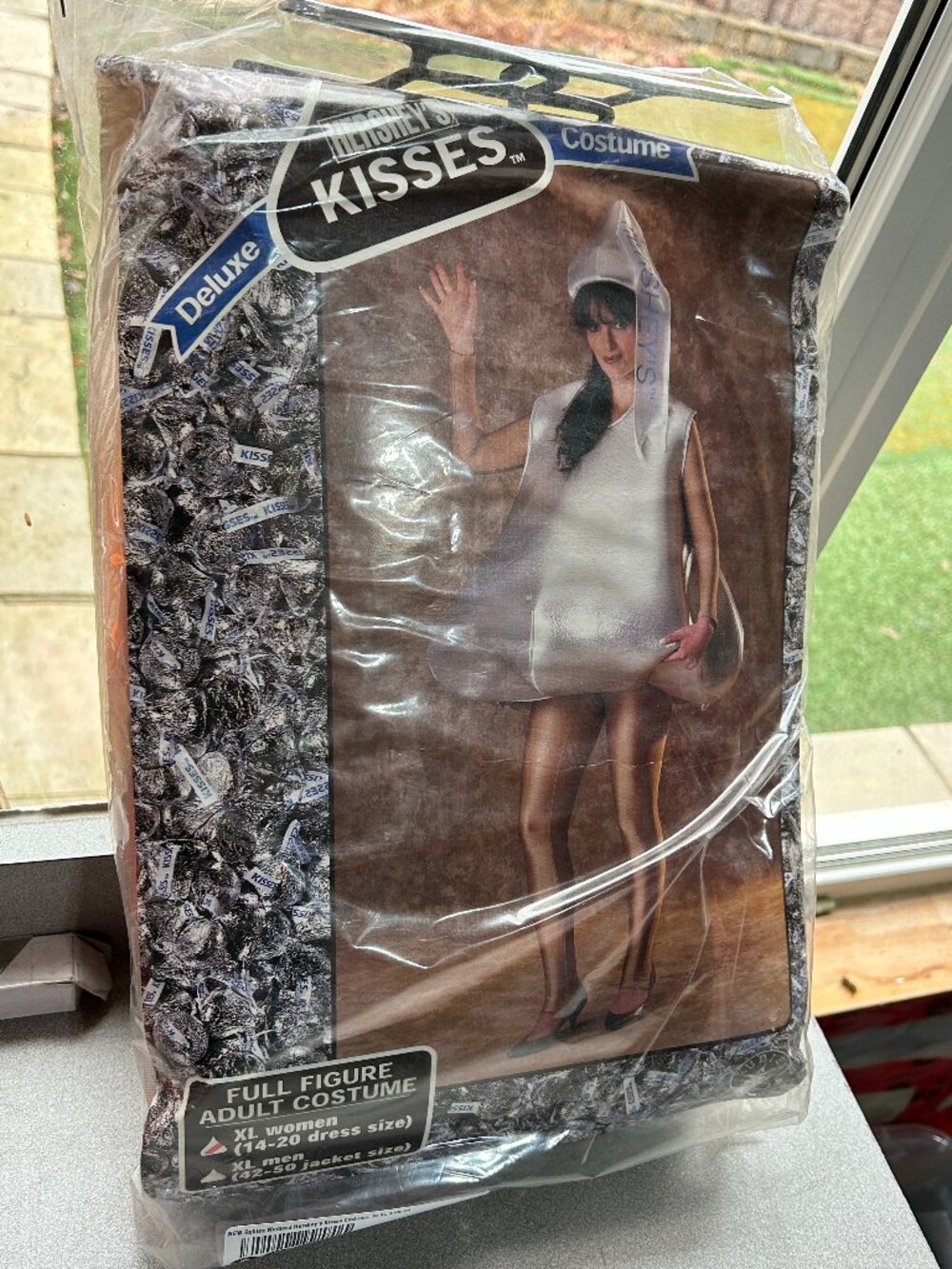 Women’s Hershey’s Kisses Deluxe Costumes – New